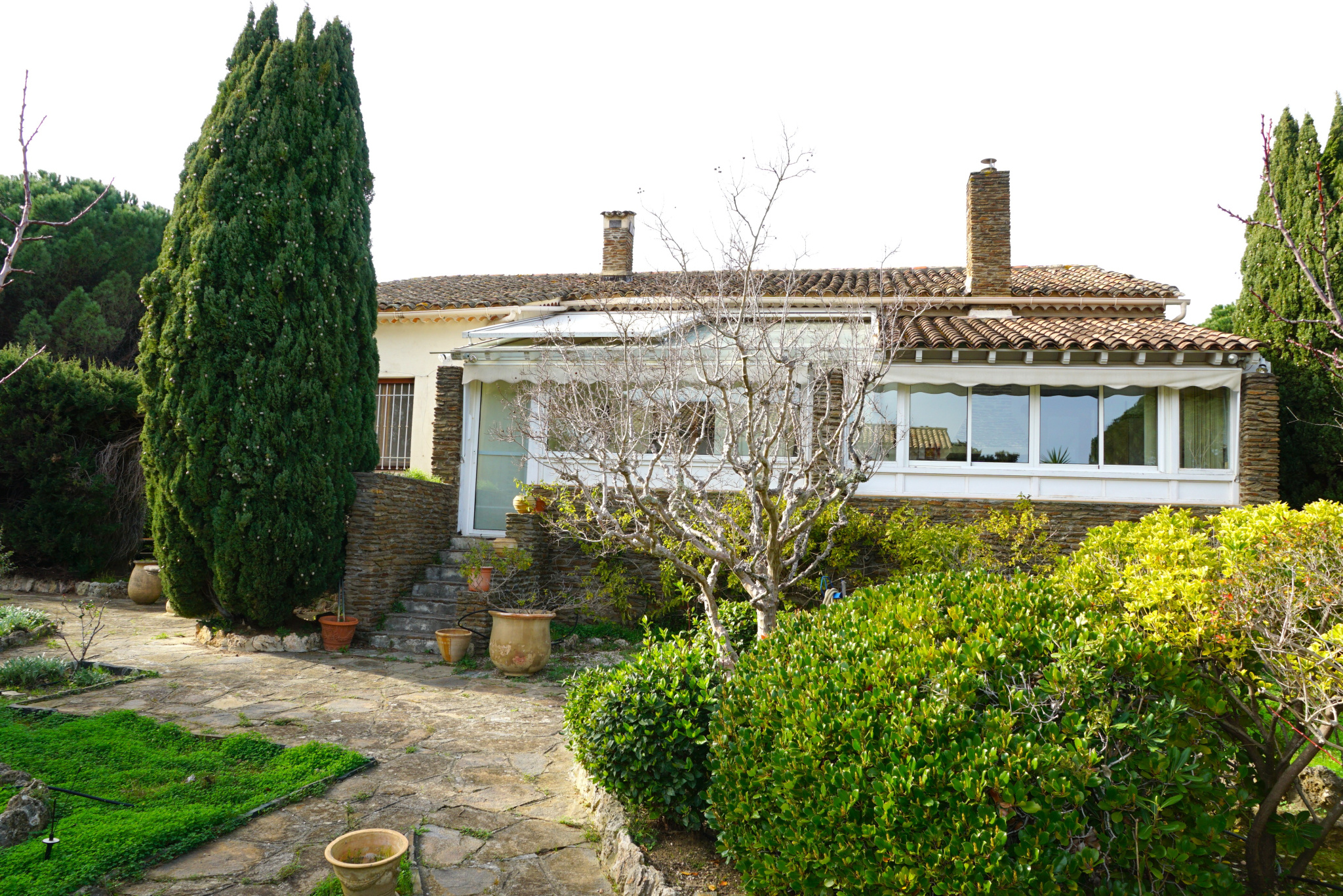 Propriété de plein pied de 134 m2 hab. + sous-sol