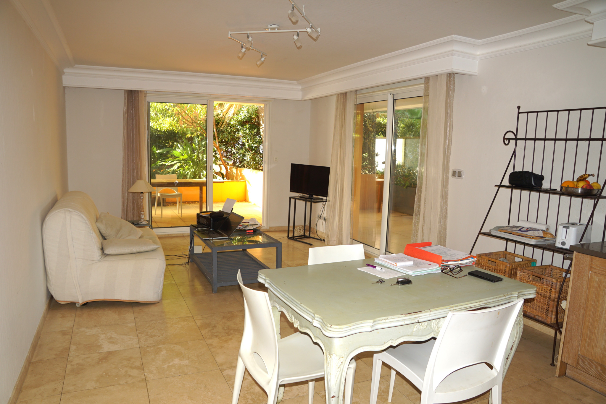 F3 de 64 m2, terrasse 70 m2, Cave et Garage
