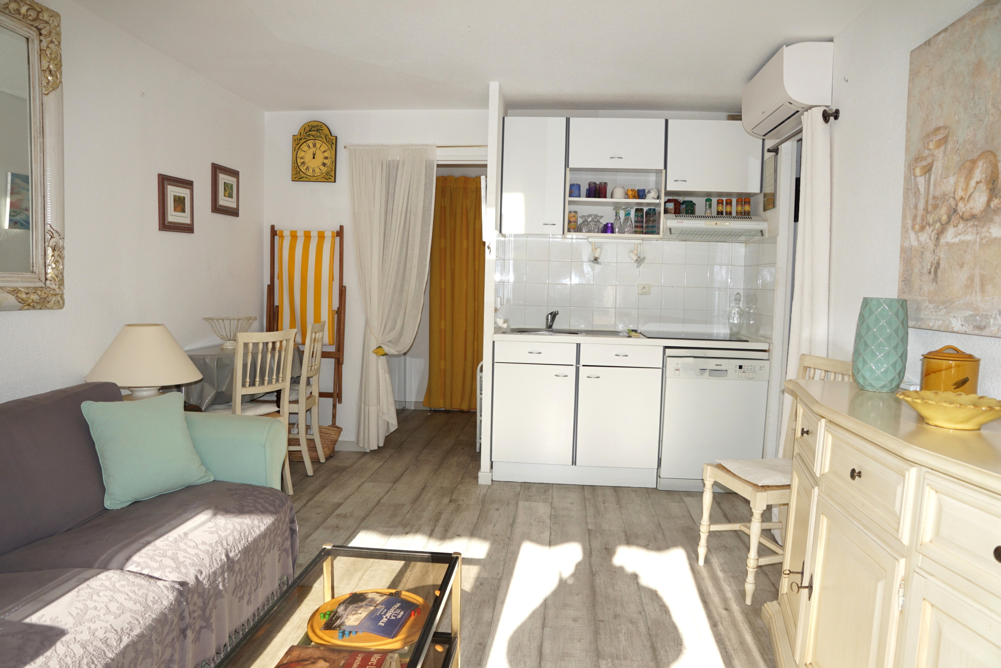 2 Pièces, Terrasse, Cave et Parking en /s-sol